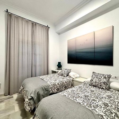 El Reloj Del Viajero 2 Apartment Seville Exterior photo