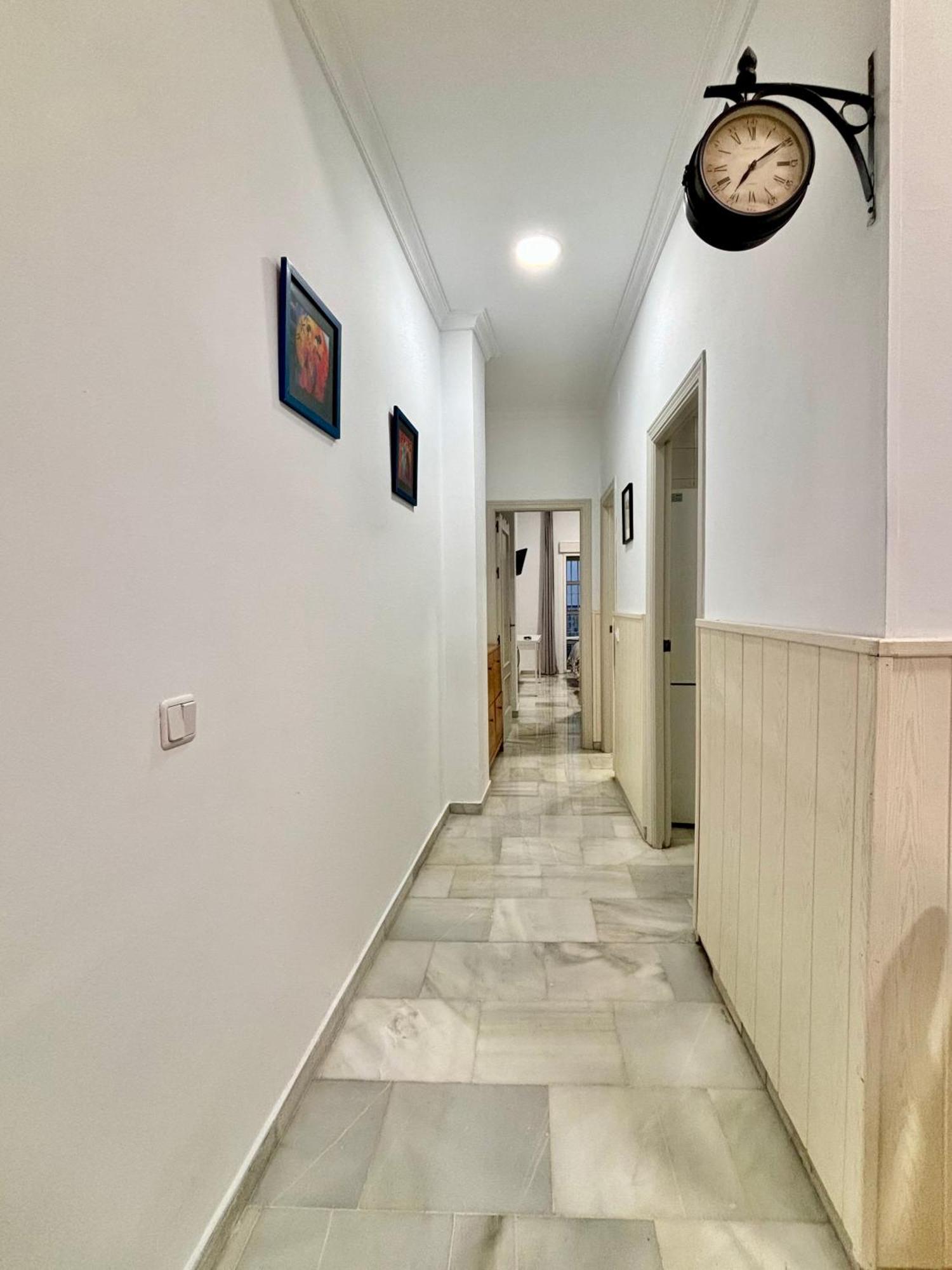 El Reloj Del Viajero 2 Apartment Seville Exterior photo